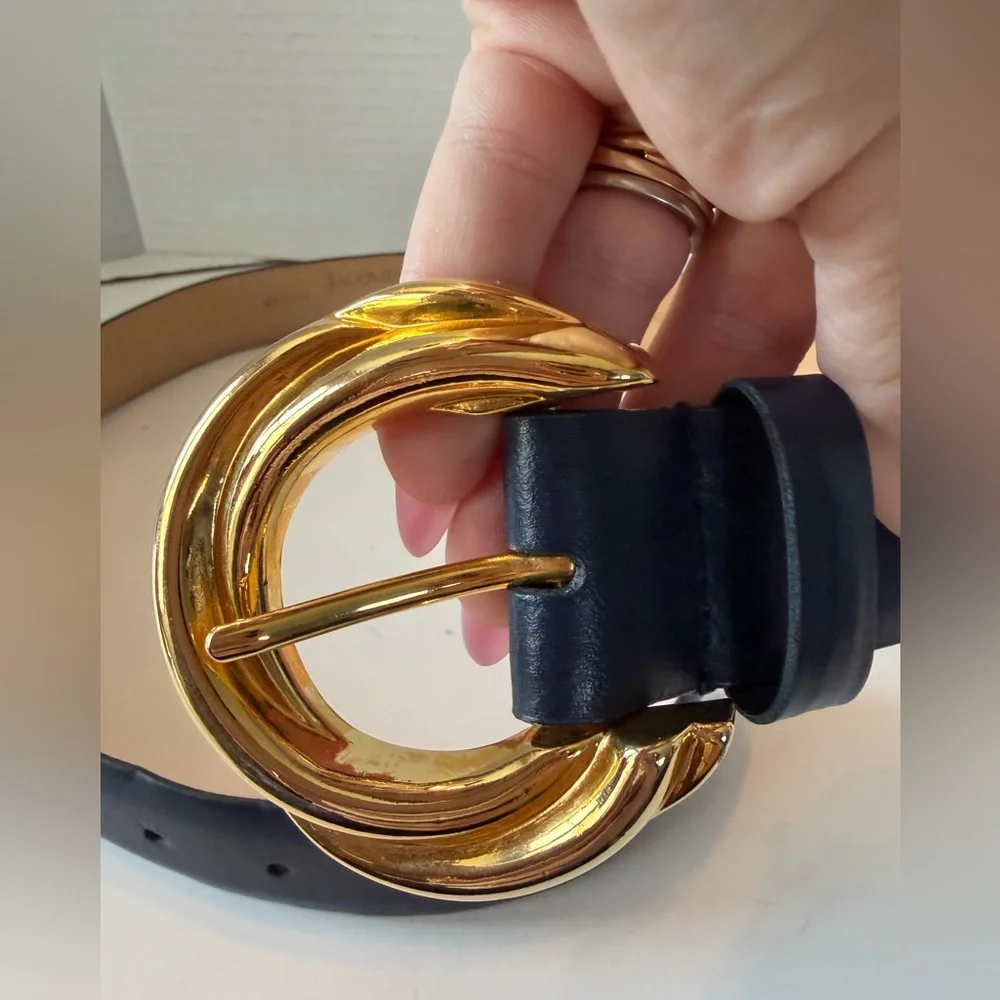 Jaqueline Ferrar navy leather gold tone buckle belt‎